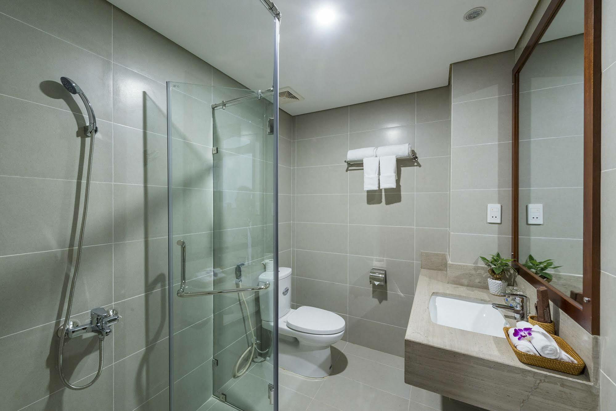 Ocean Flower Hotel Da Nang Zewnętrze zdjęcie